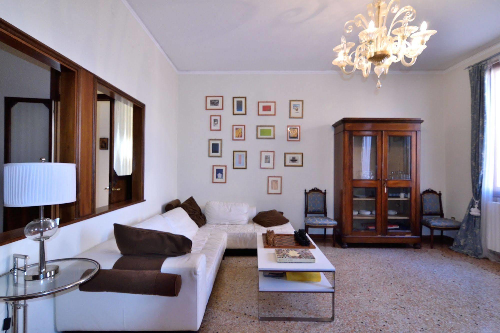 Corte Stupenda Venezia Esterno foto